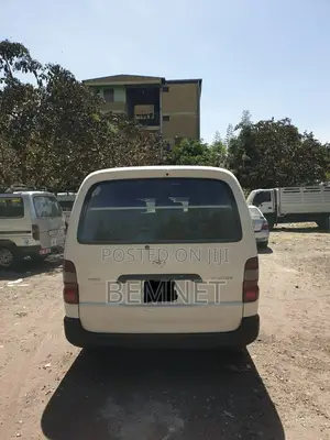 Toyota HiAce 2008 White