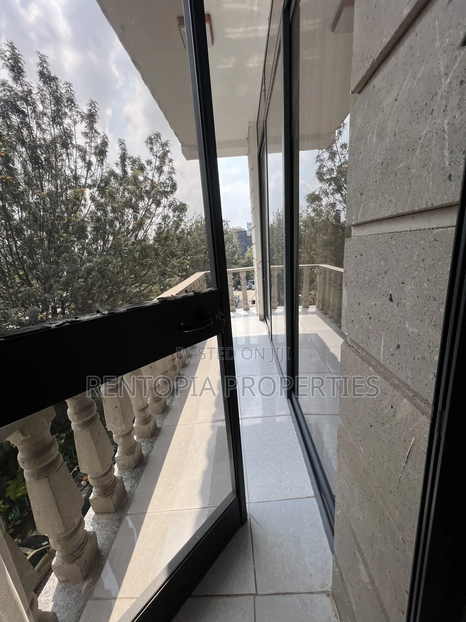 Furnished 2bdrm House in Bole for rent