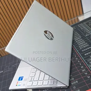 New Laptop HP Pavilion 13 8GB Intel Core i5 SSD 512GB
