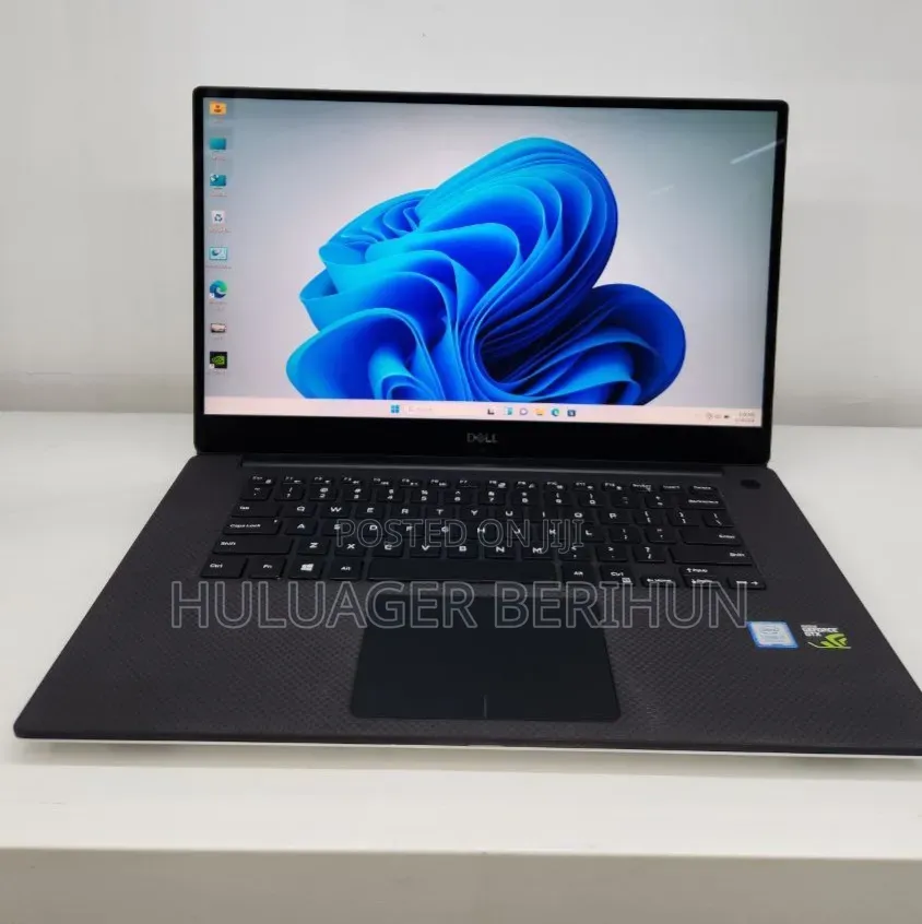New Laptop Dell XPS 15 16GB Intel Core i7 SSD 512GB