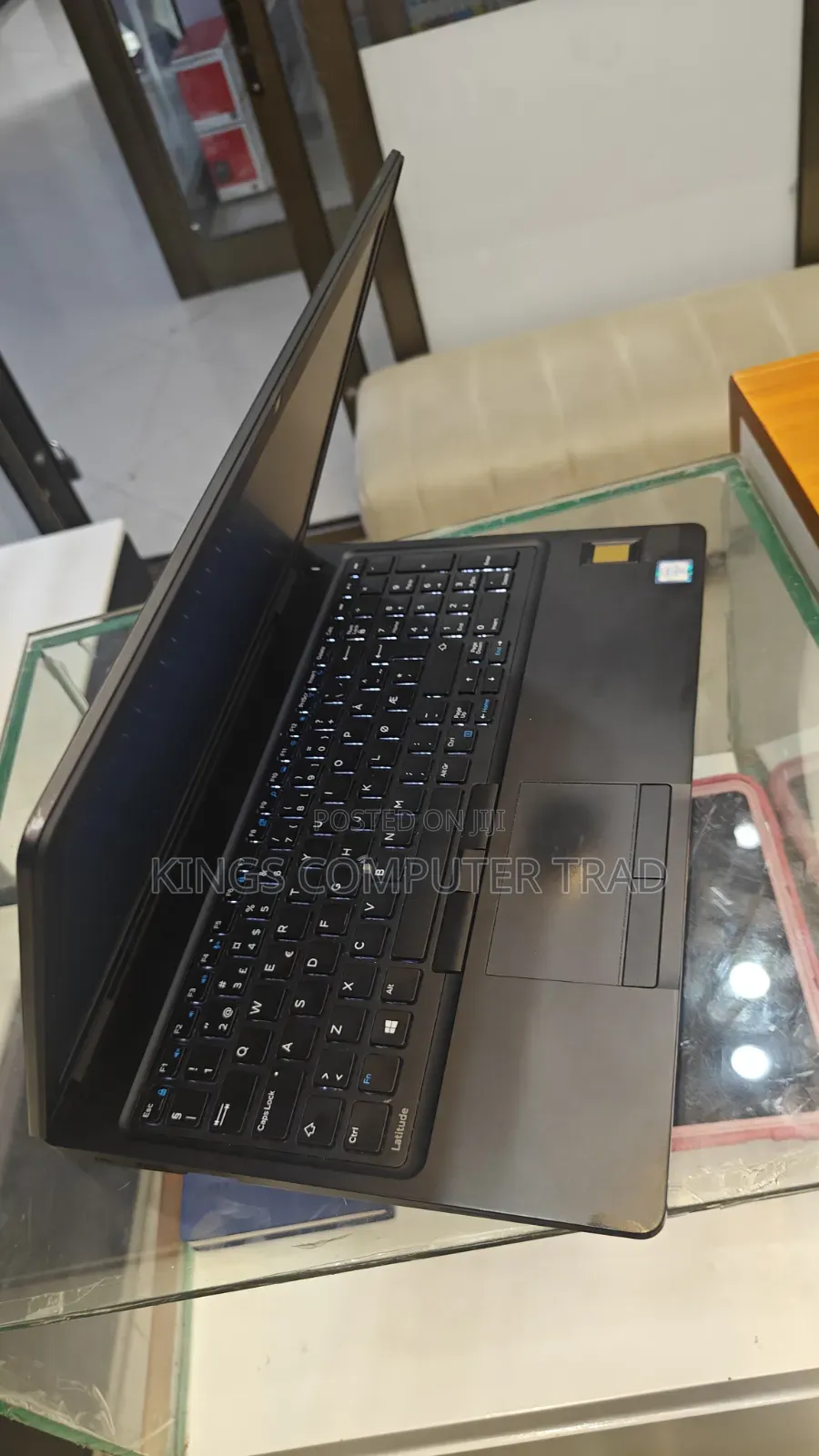 New Laptop Dell Latitude 5580 8GB Intel Core i5 SSD 256GB