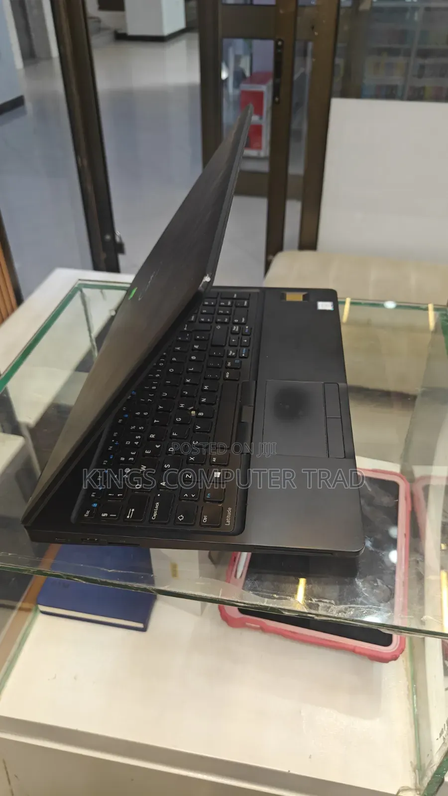 New Laptop Dell Latitude 5580 8GB Intel Core i5 SSD 256GB