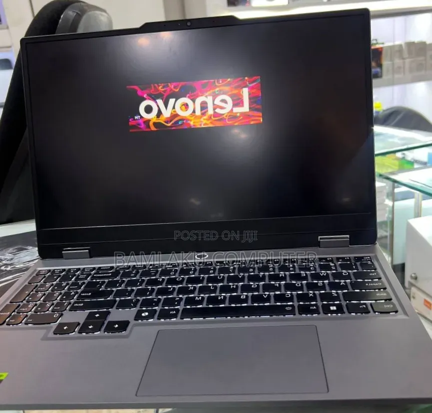 New Laptop Lenovo LOQ 15IRH8 16GB AMD Ryzen 5 SSD 512GB