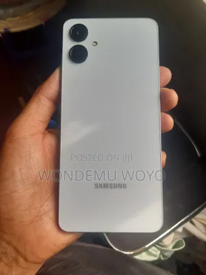 Samsung Galaxy A06 128 GB