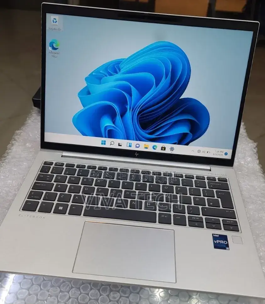 New Laptop HP EliteBook 830 G9 16GB Intel Core i5 SSD 512GB