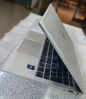 New Laptop HP EliteBook 830 G9 16GB Intel Core i5 SSD 512GB
