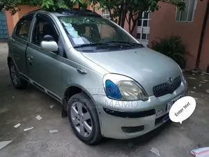 Toyota Vitz 2002 Gold