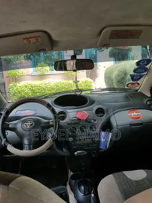 Toyota Vitz 2002 Gold