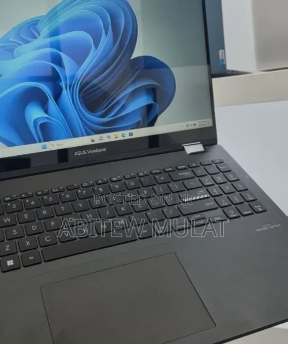 New Laptop Asus Vivobook 15 16GB Intel Core i5 SSD 512GB