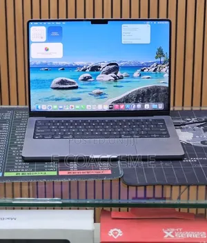 New Laptop Apple MacBook 16GB SSD 512GB