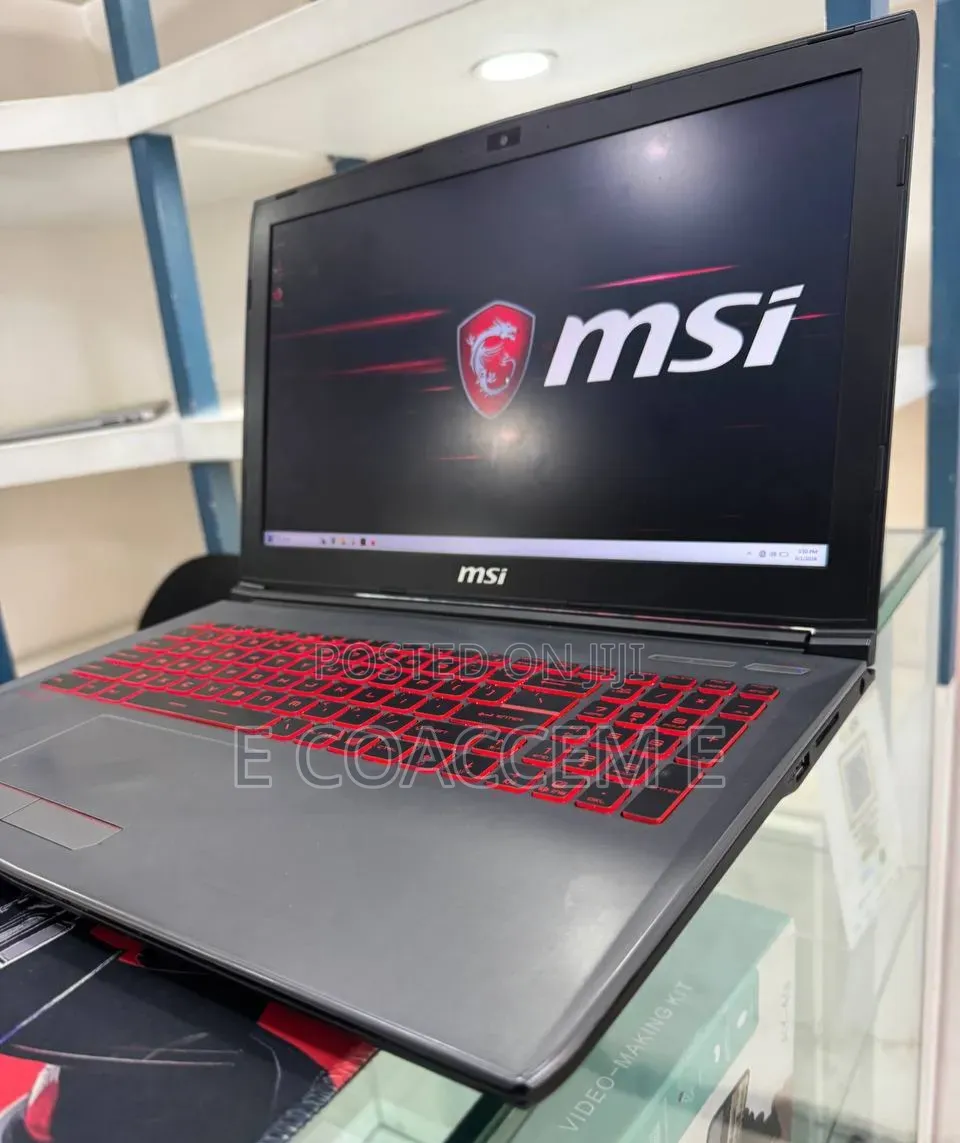 New Laptop MSI 16GB Intel Core i5 SSD 256GB
