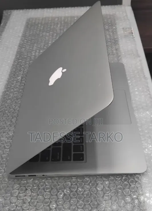 New Laptop Apple MacBook Air 2015 8GB Intel Core i5 SSD 256GB