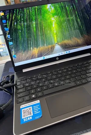 New Laptop HP Stream Notebook 8GB Intel Core i7 SSD 256GB