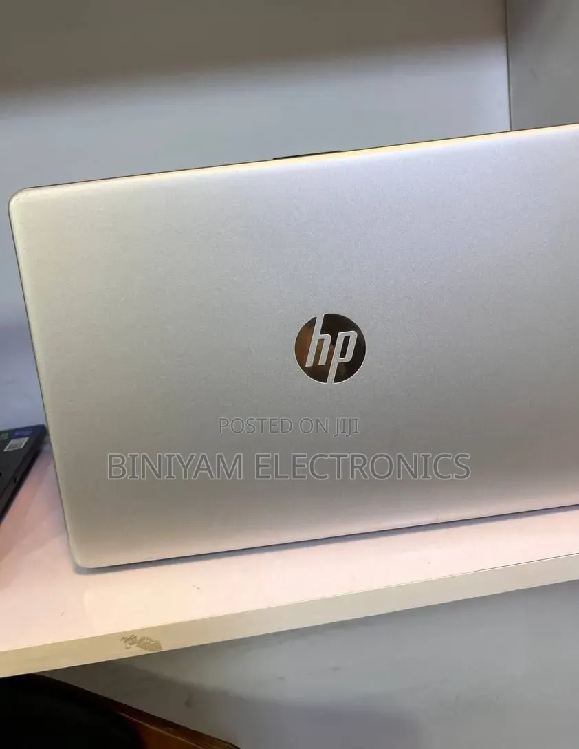 New Laptop HP Stream Notebook 8GB Intel Core i7 SSD 256GB