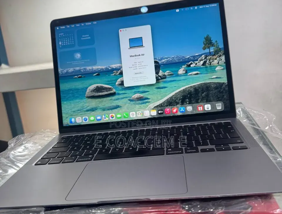 New Laptop Apple MacBook 8GB SSD 256GB