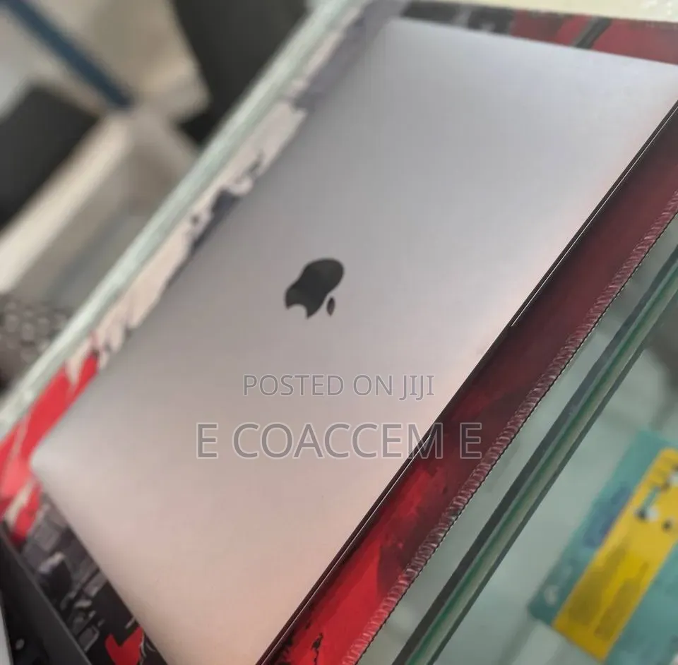 New Laptop Apple MacBook 8GB SSD 256GB