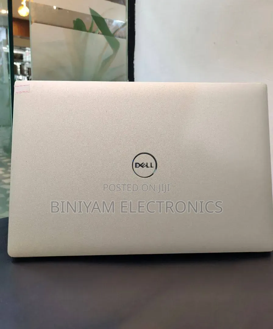New Laptop Dell XPS 15 7590 16GB Intel Core i7 SSD 512GB