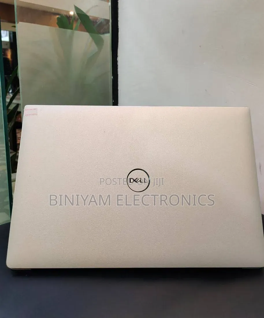 New Laptop Dell XPS 15 7590 16GB Intel Core i7 SSD 512GB