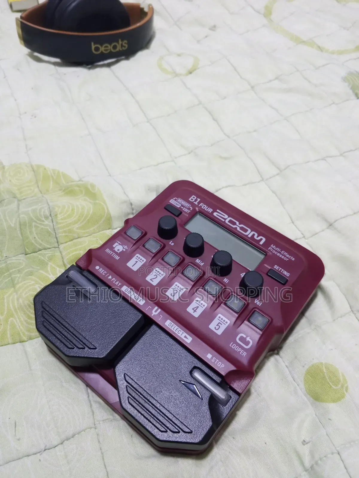 ZOOM B1 Four Bass Multi-Effects Processor
