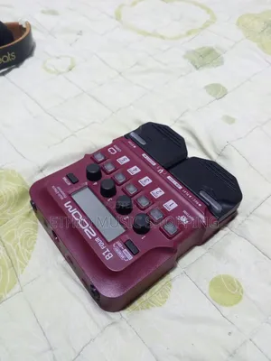 ZOOM B1 Four Bass Multi-Effects Processor
