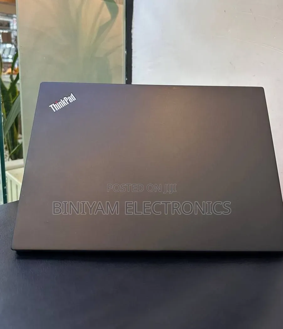 New Laptop Lenovo ThinkPad t495s 16GB AMD Ryzen 7 SSD 512GB
