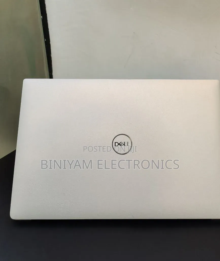 New Laptop Dell XPS 15 9570 16GB Intel Core i7 SSD 512GB