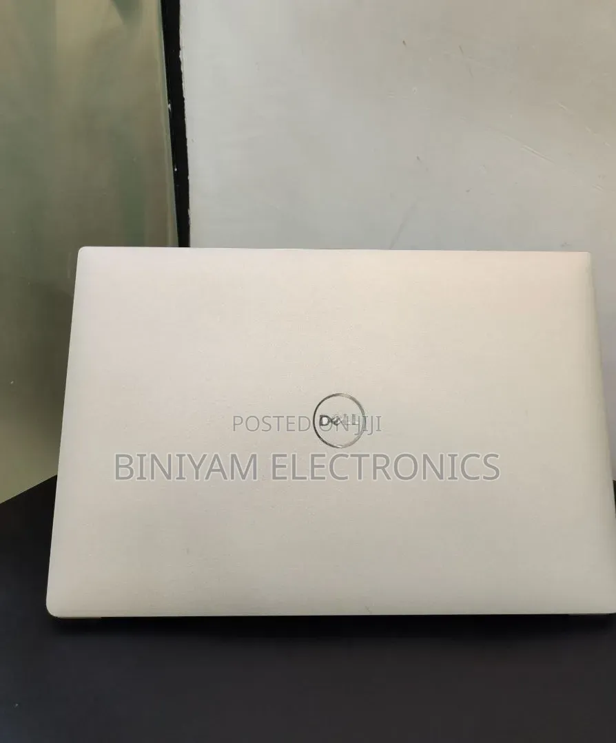New Laptop Dell XPS 15 9570 16GB Intel Core i7 SSD 512GB