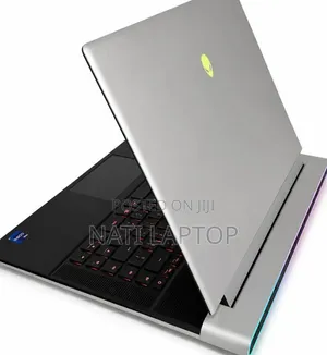 New Laptop Alienware X16 r1 32GB Intel Core i9 SSD 1T
