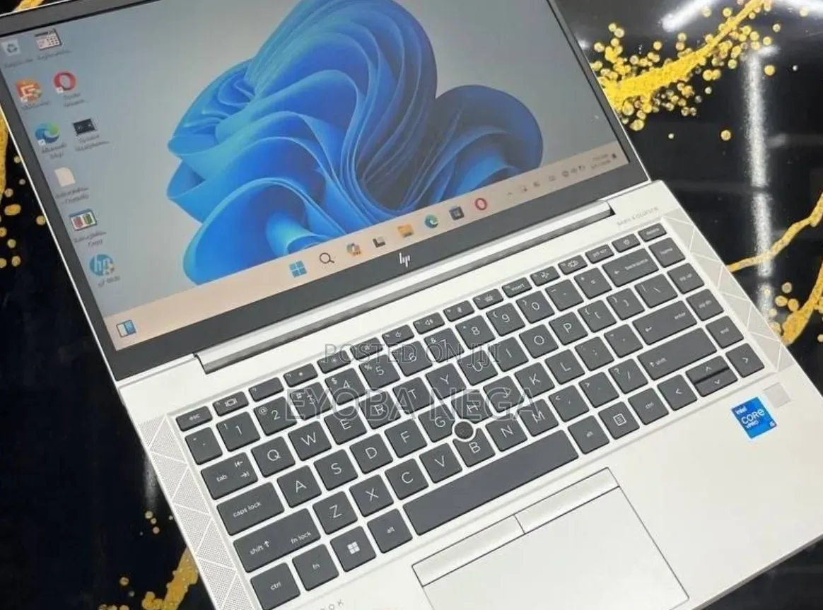 New Laptop HP EliteBook 840 G8 16GB Intel Core i5 SSD 512GB