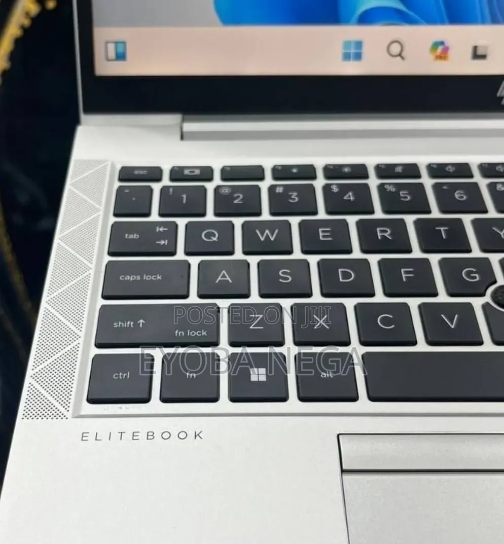 New Laptop HP EliteBook 840 G8 16GB Intel Core i5 SSD 512GB