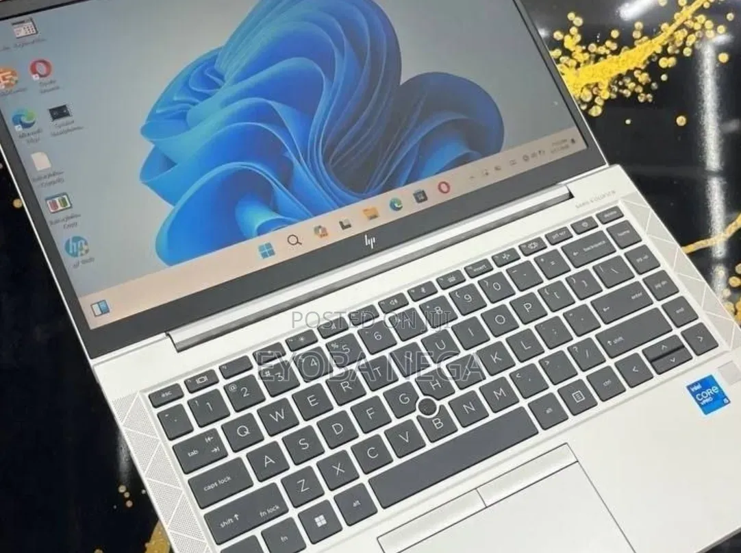 New Laptop HP EliteBook 840 G8 16GB Intel Core i5 SSD 512GB