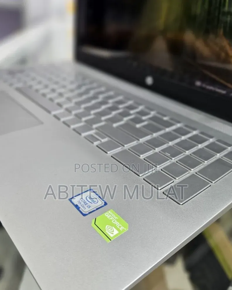 New Laptop HP Pavilion 15 8GB Intel Core i5 HDD 1T