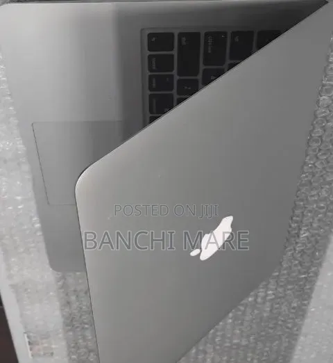 New Laptop Apple MacBook Air 2017 8GB Intel Core i5 SSD 128GB