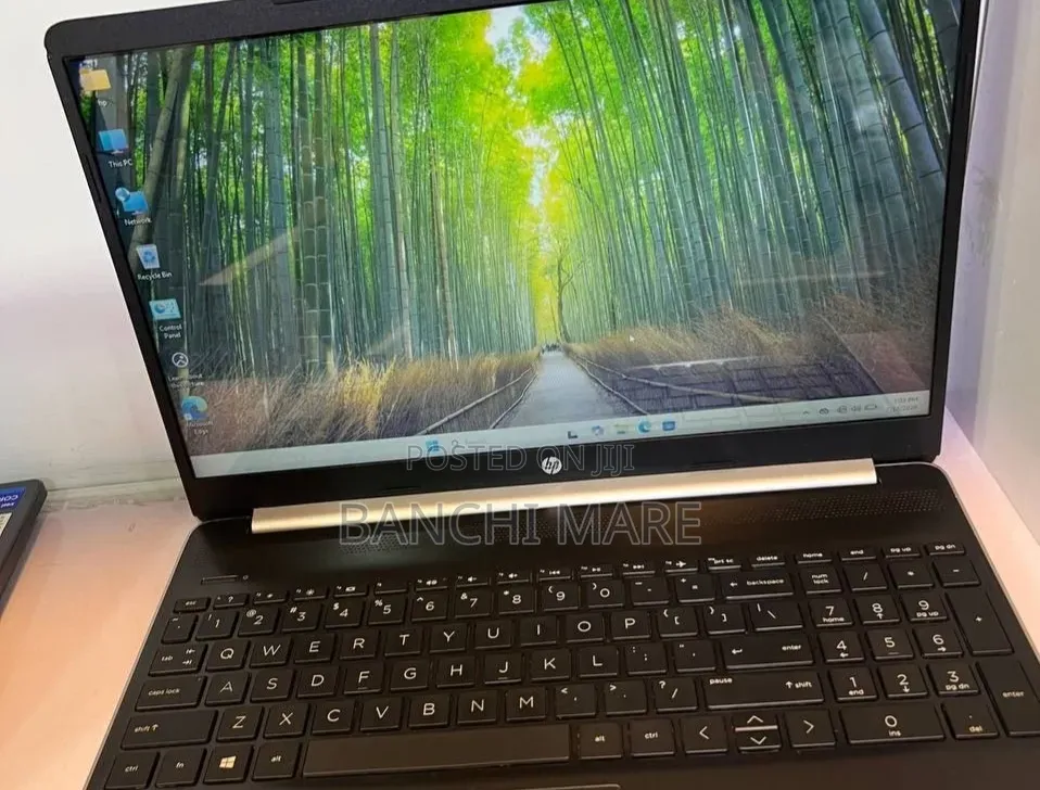 New Laptop HP Stream Notebook 8GB Intel Core i7 SSD 256GB