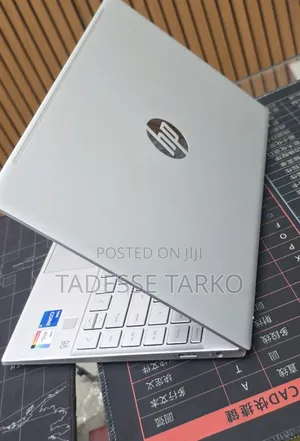 New Laptop HP Pavilion 13 8GB Intel Core i5 SSD 512GB