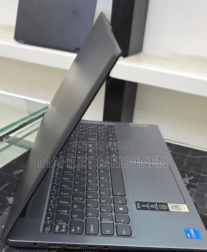 New Laptop Lenovo IdeaPad 120S 8GB Intel Core i5 SSD 512GB