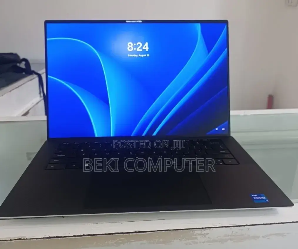 New Laptop Dell XPS 15 32GB Intel Core i7 SSD 512GB