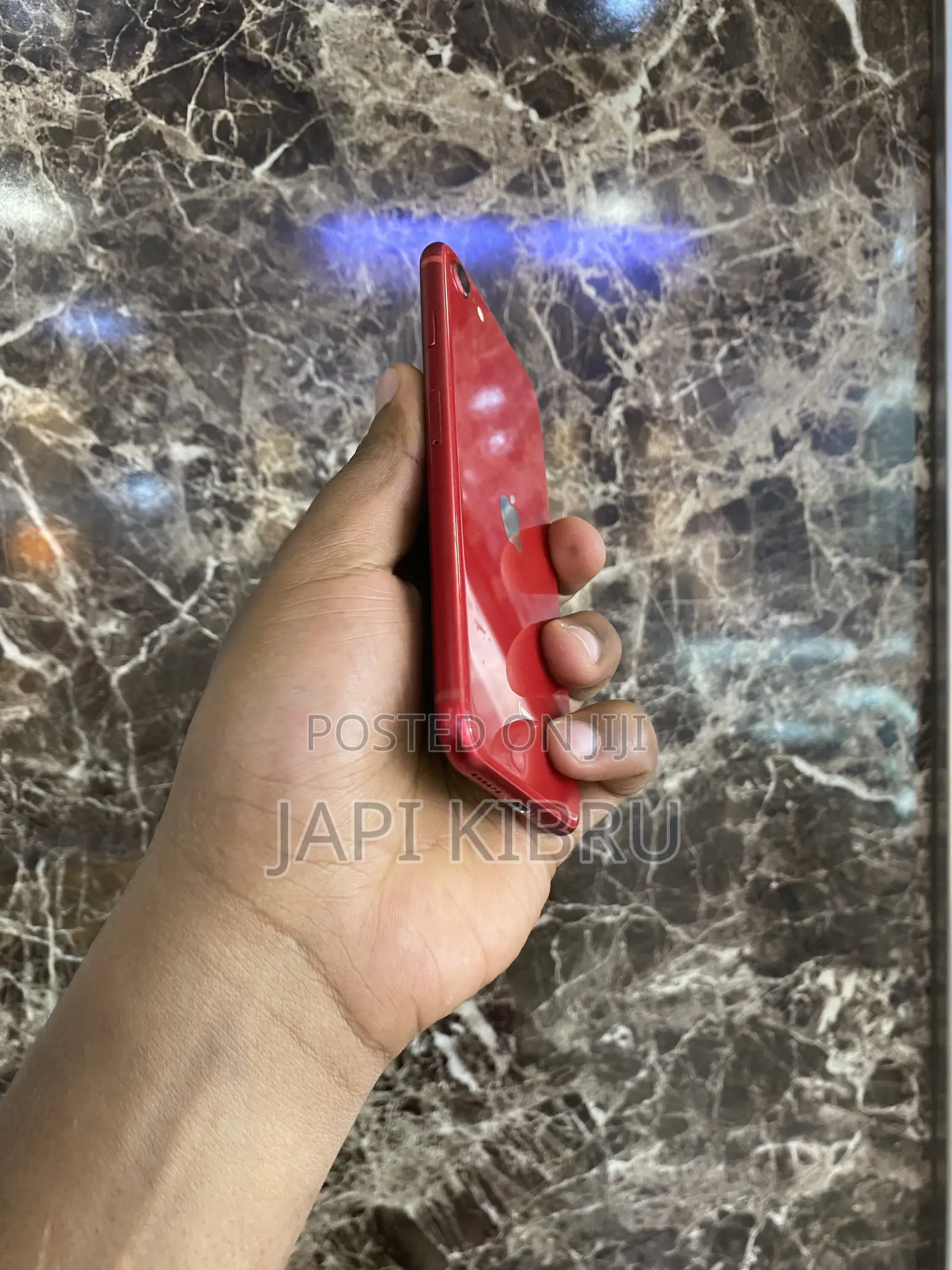 Apple iPhone SE (2020) 64 GB Red