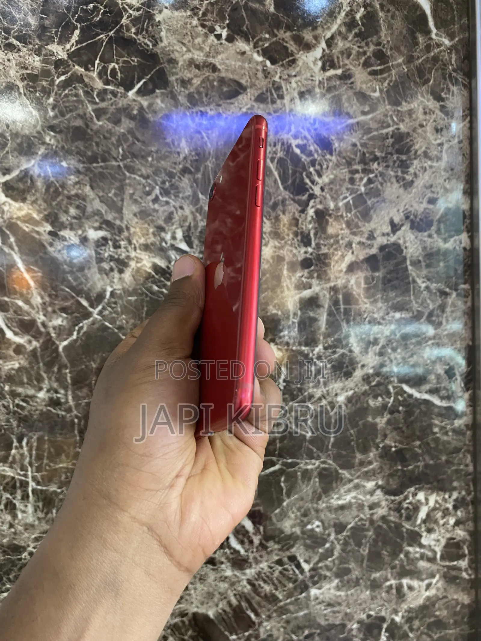 Apple iPhone SE (2020) 64 GB Red