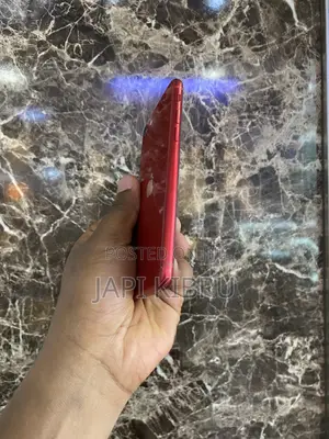 Apple iPhone SE (2020) 64 GB Red