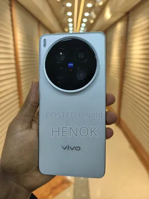 New Vivo X200 Ultra 512 GB White