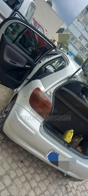 New Toyota Vitz 2004 Silver