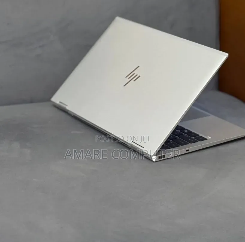 New Laptop HP EliteBook 1040 G8 16GB Intel Core i7 SSD 512GB