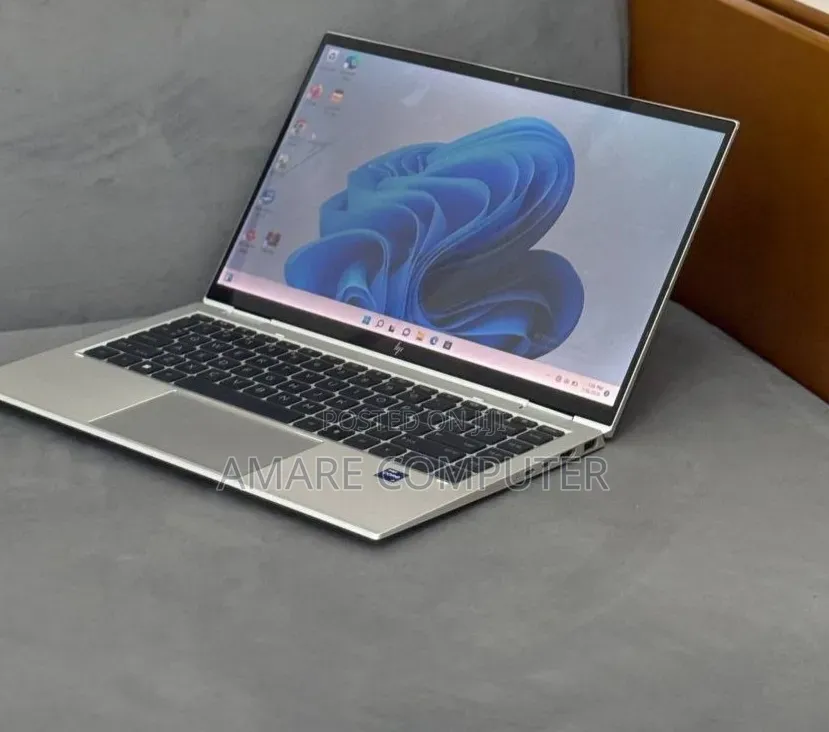 New Laptop HP EliteBook 1040 G8 16GB Intel Core i7 SSD 512GB