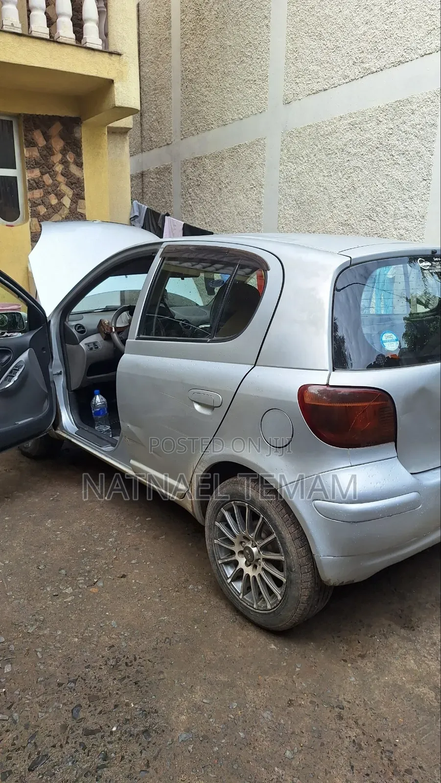 Toyota Vitz 2004 Silver