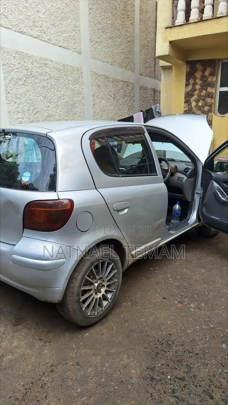 Toyota Vitz 2004 Silver