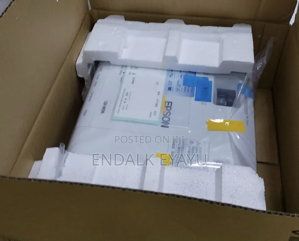 Epson Projector CB-W06