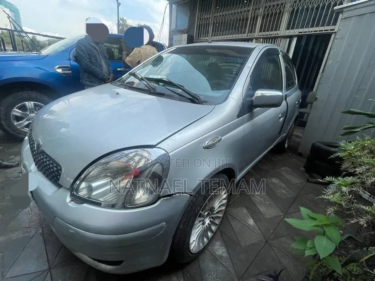 Toyota Vitz 2002 Silver