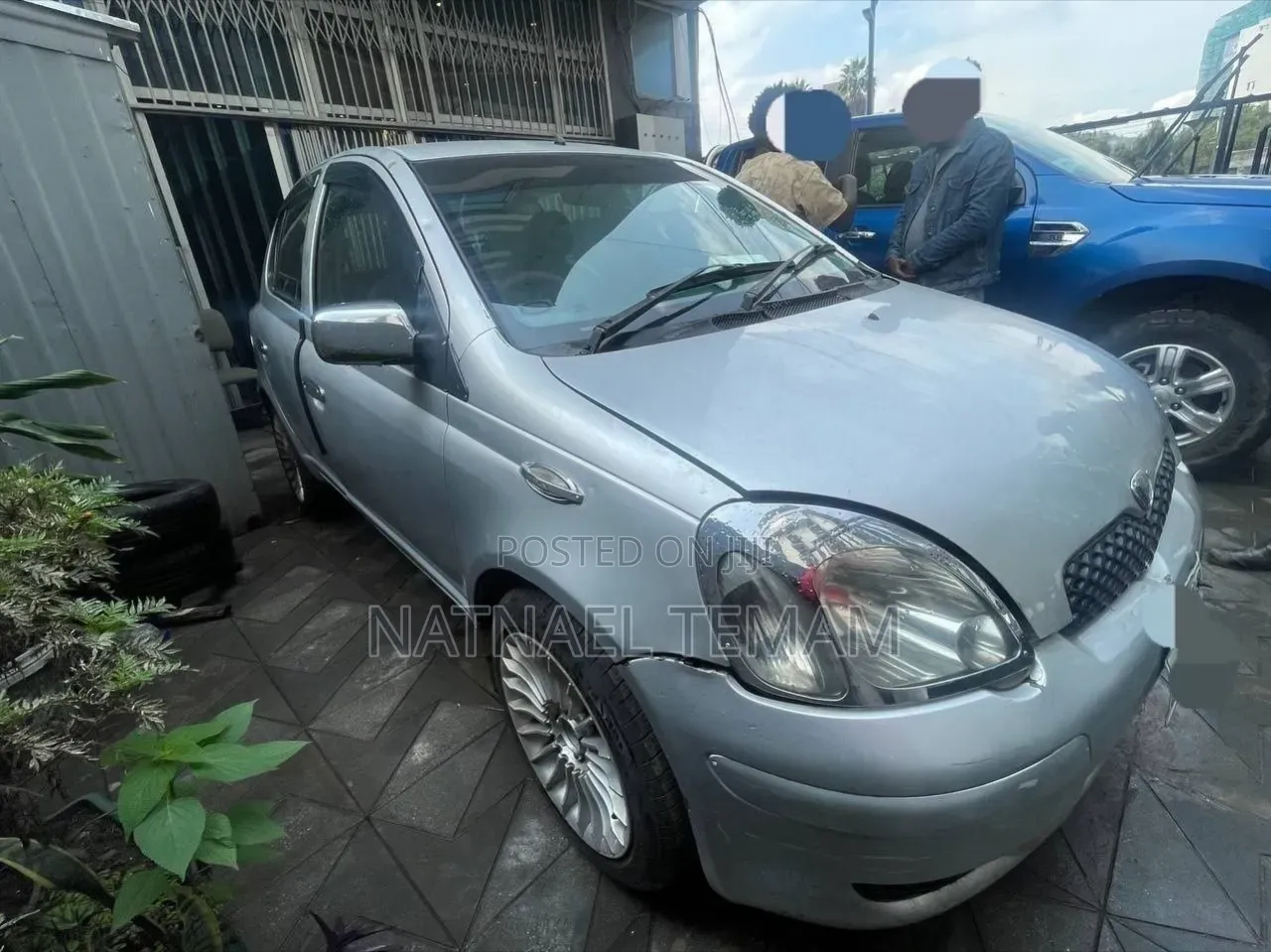 Toyota Vitz 2002 Silver