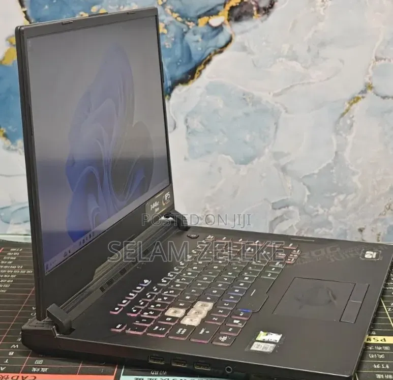 New Laptop Asus 16GB Intel Core i7 SSD 512GB
